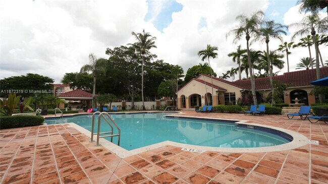 Foto del edificio - 2123 Renaissance Blvd