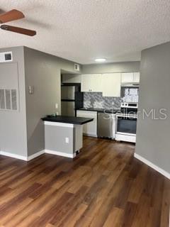 Foto del edificio - 2218 Grand Cayman Ct