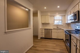 Building Photo - 9924 Grapewood Ct