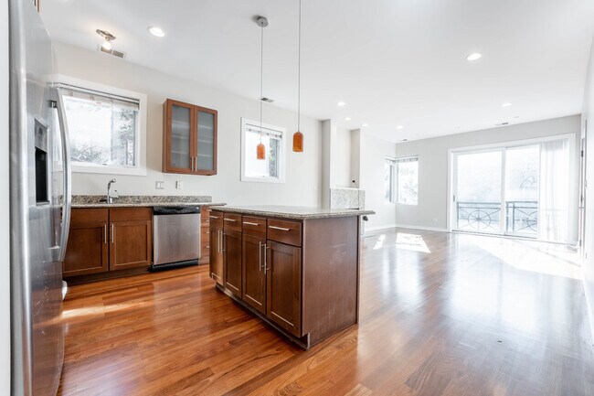 Foto del edificio - 2308 W Wabansia Ave