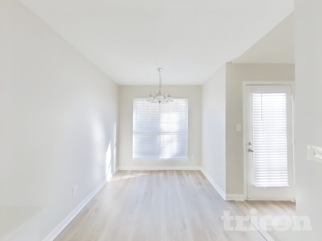 Foto del edificio - 65 Applewood Cir