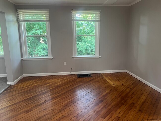 Building Photo - 224 Millville Ave