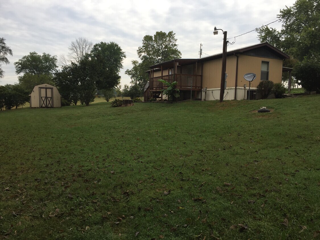 Primary Photo - 996 N Co Rd 550 W
