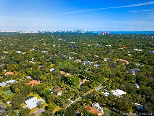 Building Photo - 5285 SW 84th St