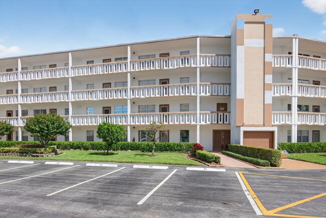 Building Photo - 2015 Cornwall A