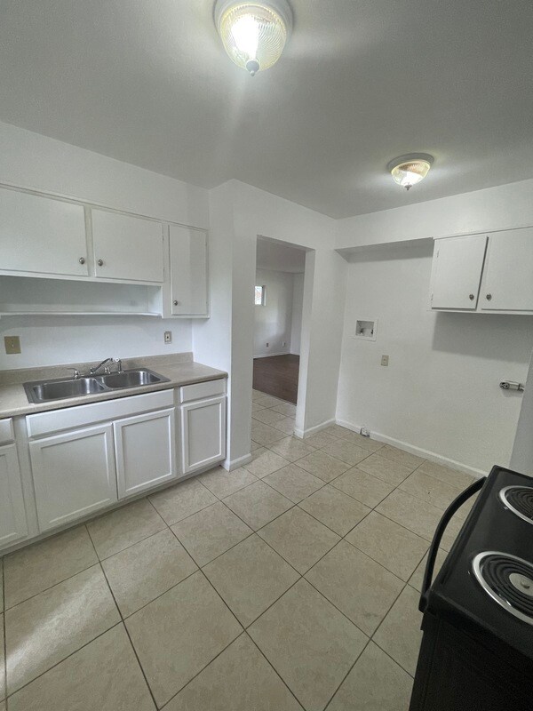 Foto del edificio - 2394 Brentnell Ave