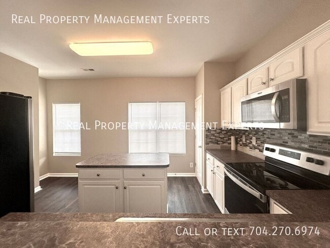 Photo - 10076 Treeside Ln Townhome