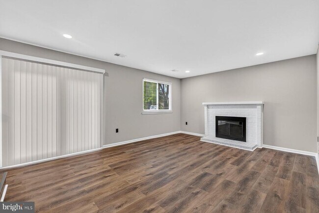 Foto del edificio - 4810 Wheeler Rd