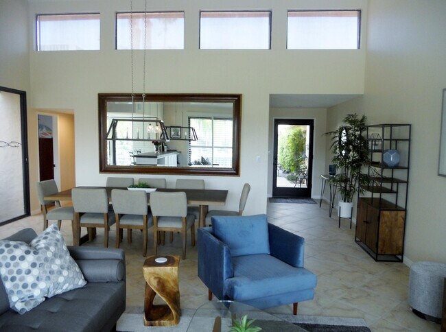 Building Photo - 307 Durango