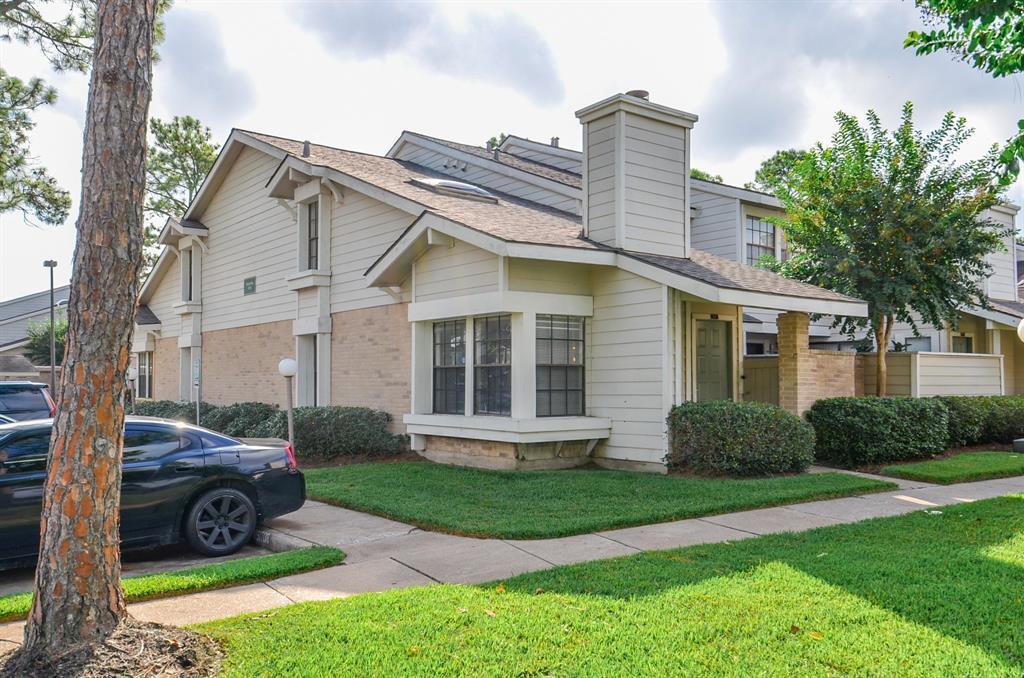 Foto principal - 11909 Bob White Dr