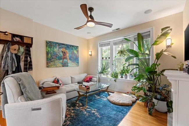 Photo - 2 bedroom in Chicago IL 60647 Apartment