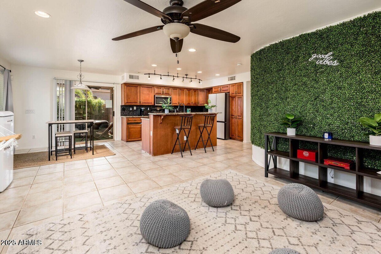 Foto principal - 13604 W Rovey Ave