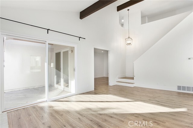 Foto del edificio - 624 Clover Ct