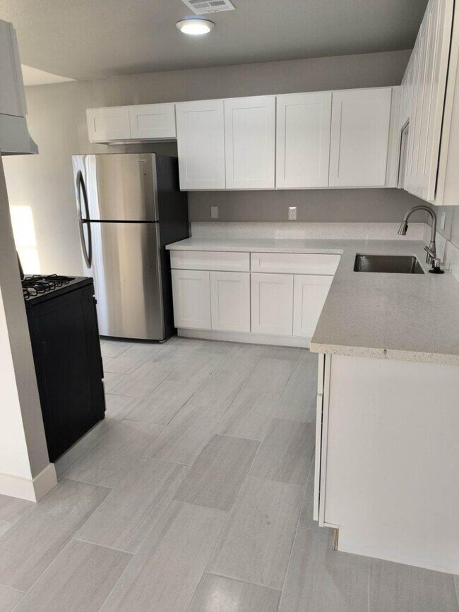 Building Photo - 6927 Appleton Dr