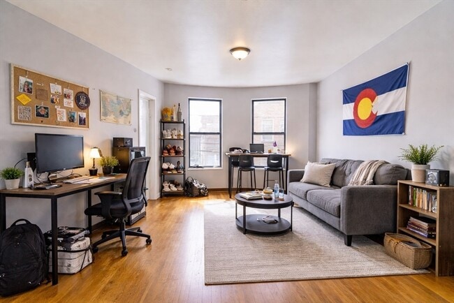 Building Photo - 3 Parker Hill Ter