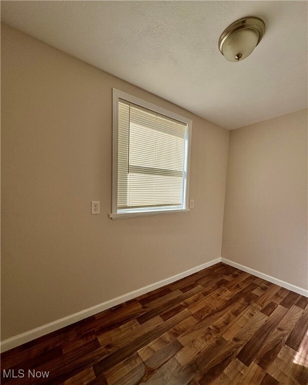 Foto del edificio - 2420 E Market St