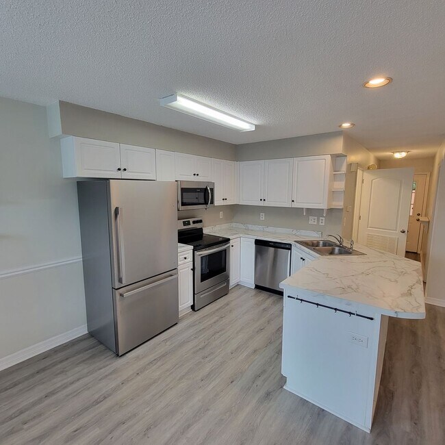 Foto del edificio - 3/2 Townhouse-Cookeville City Limits-End Unit