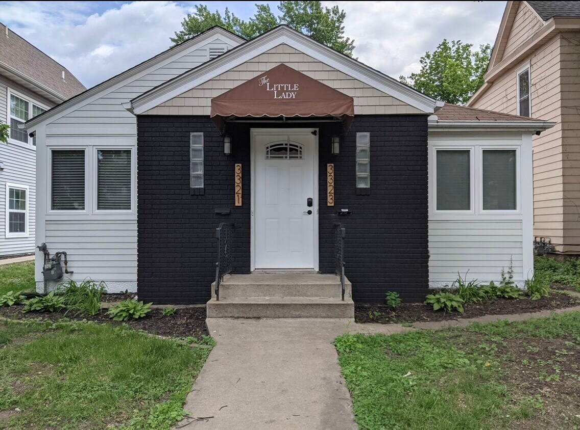 Foto principal - 3323 Bryant Ave S