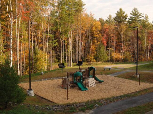 Building Photo - 59 Ponemah Hill Milford