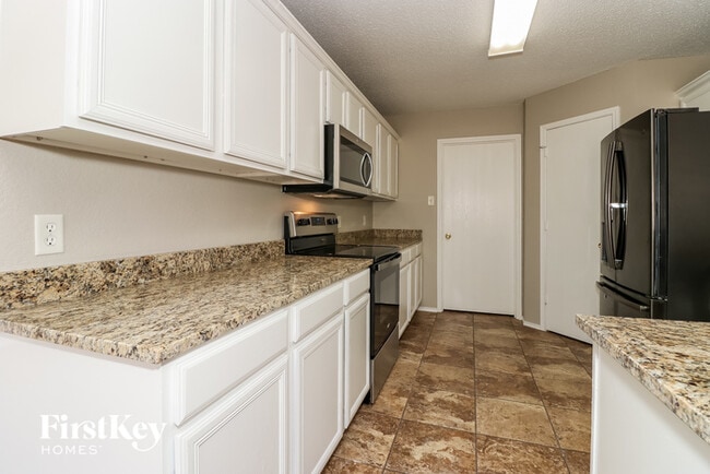 Building Photo - 525 Brandy Ct