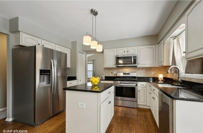 Building Photo - 113 N Fiore Pkwy