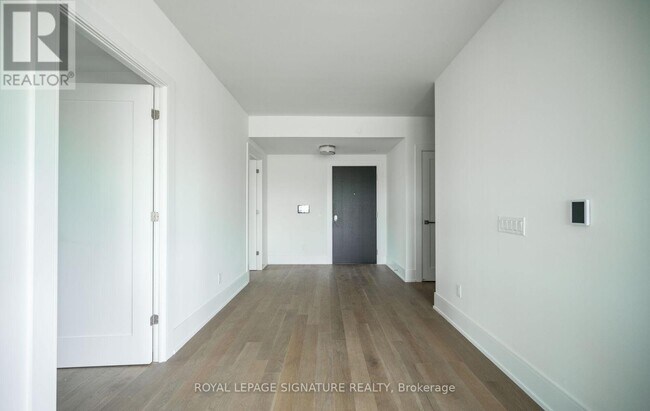 Building Photo - 259 The Kingsway