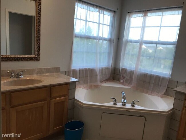 Foto del edificio - 4 br, 3 bath House - 59 Amber CT