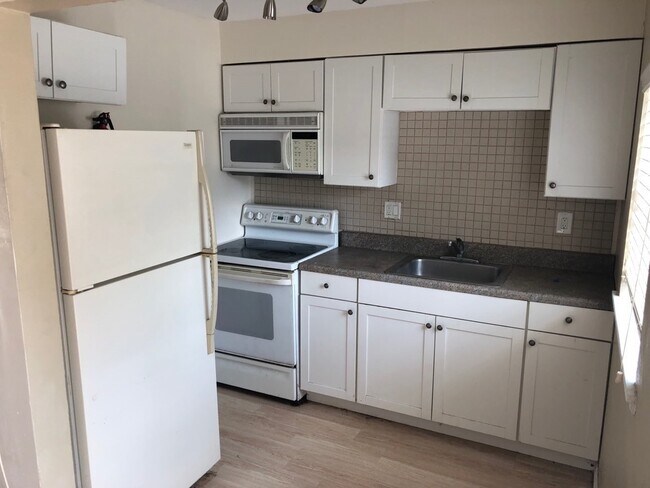 Foto del edificio - 410 28th St W