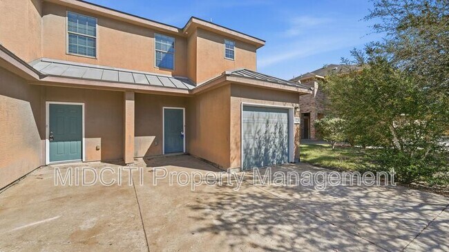 Foto del edificio - 1121 Brown Rock Dr