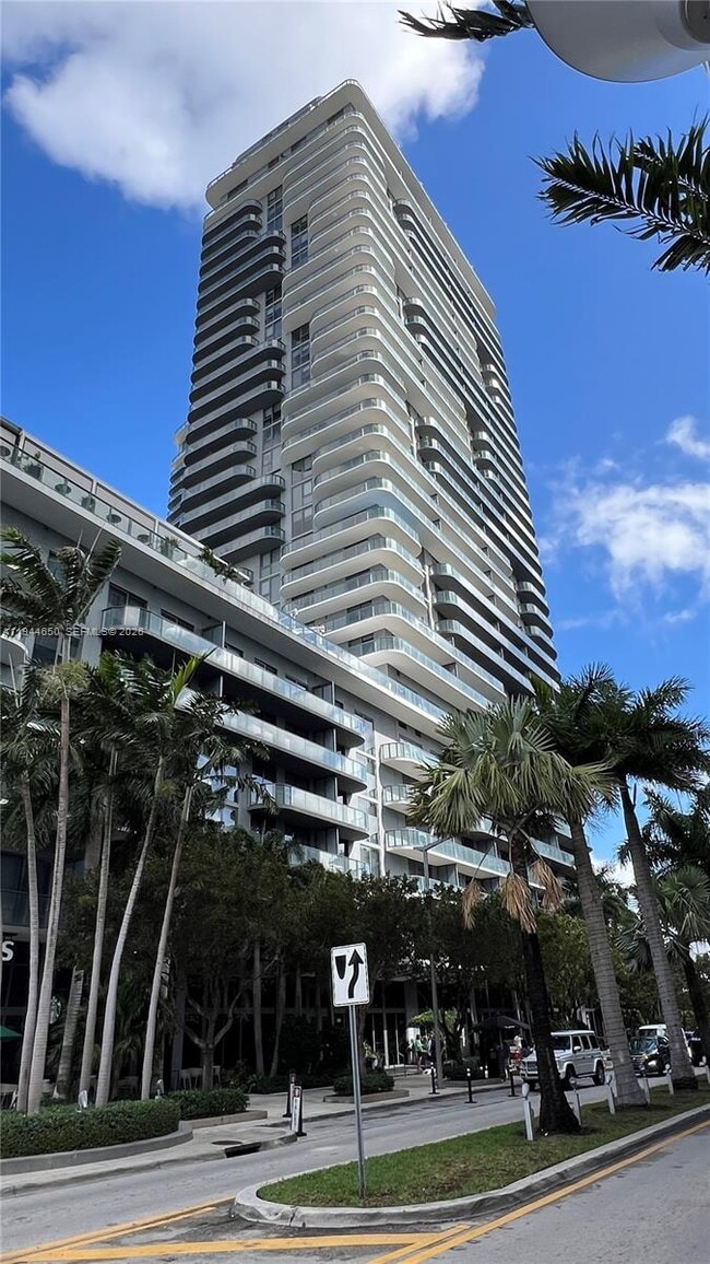 Building Photo - 121 NE 34th St