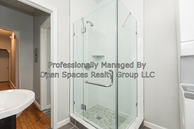 Foto del edificio - 439 E Walnut Ln