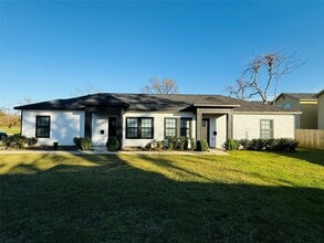 Building Photo - 4802 Cruse Rd