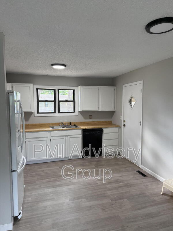 Building Photo - 6612 SW Arborglade Ln