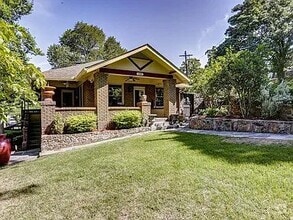 Building Photo - 1201 Kavanaugh Blvd