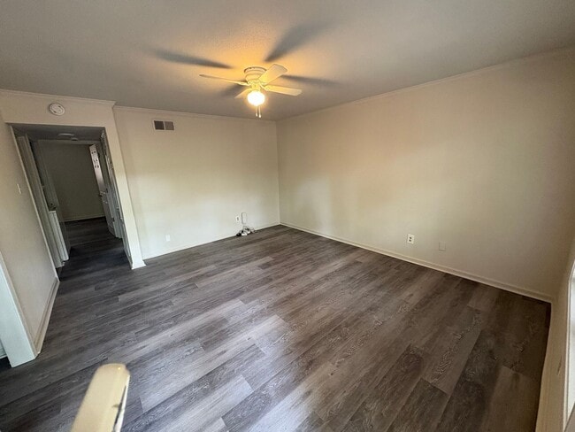 Foto del edificio - 2 Bedroom 1 Bath Apartment Close to Campus! Available Now!