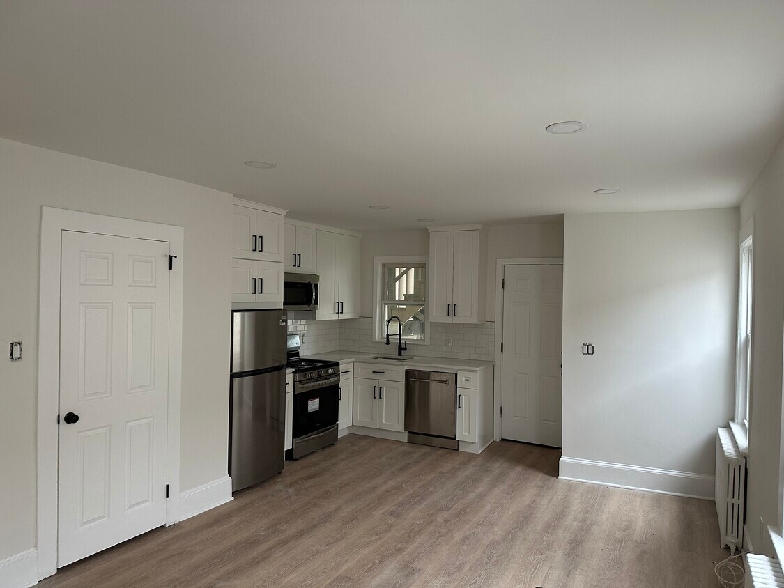 27 Pine St Unit Apt. 1, Verona, NJ 07044 Apartments in Verona, NJ