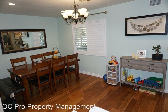 Building Photo - 3 br, 2 bath House - 2521 N Hathaway Street