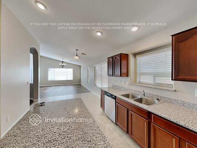 Foto del edificio - 34382 N Richardson Dr