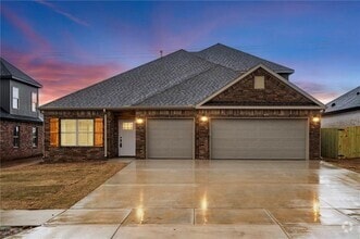 Building Photo - 7303 SW Basswood Ave