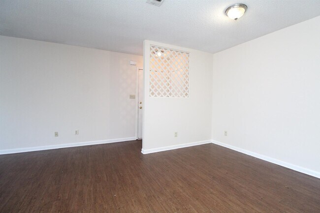Building Photo - 5209 Charbar Dr