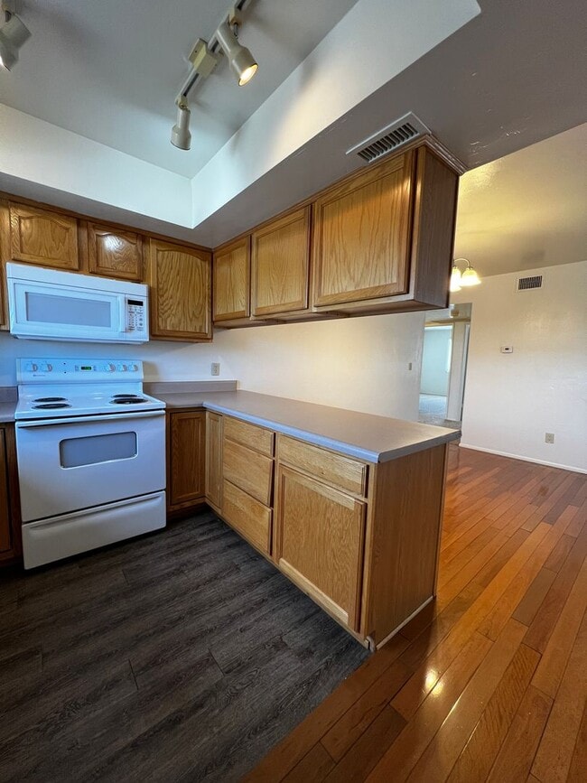 Building Photo - 6132 Antelope Villas Cir