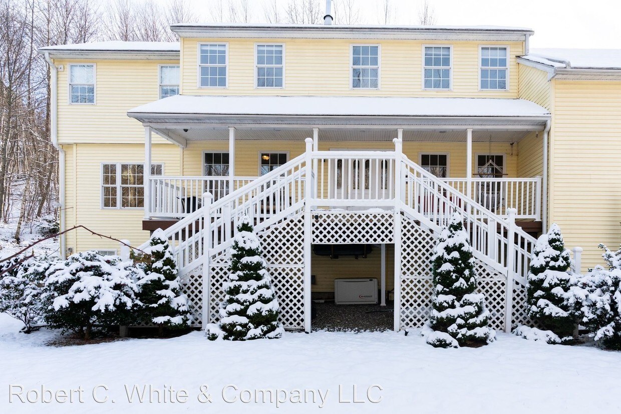 Primary Photo - 4 br, 3.5 bath House - 8 Horseshoe Hill Road