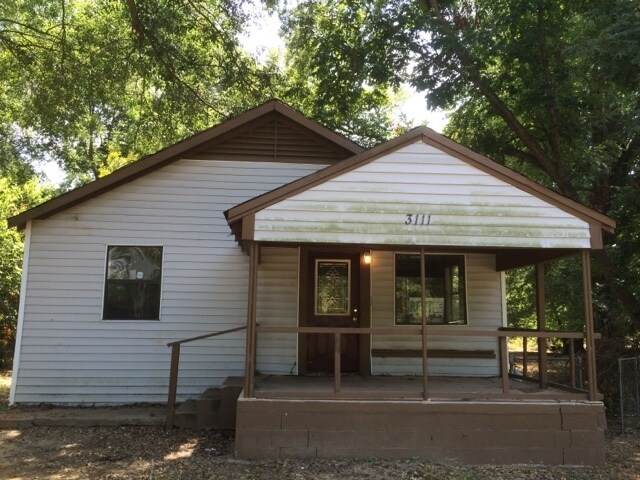 Foto principal - 3111 Parkhurst St