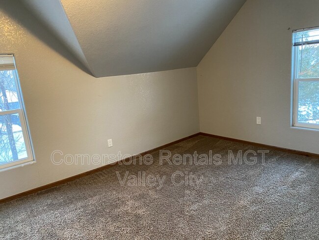 Foto del edificio - 642 2nd Ave NW