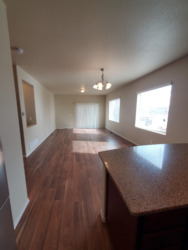 Foto del edificio - 6518 Dance Hall Ln