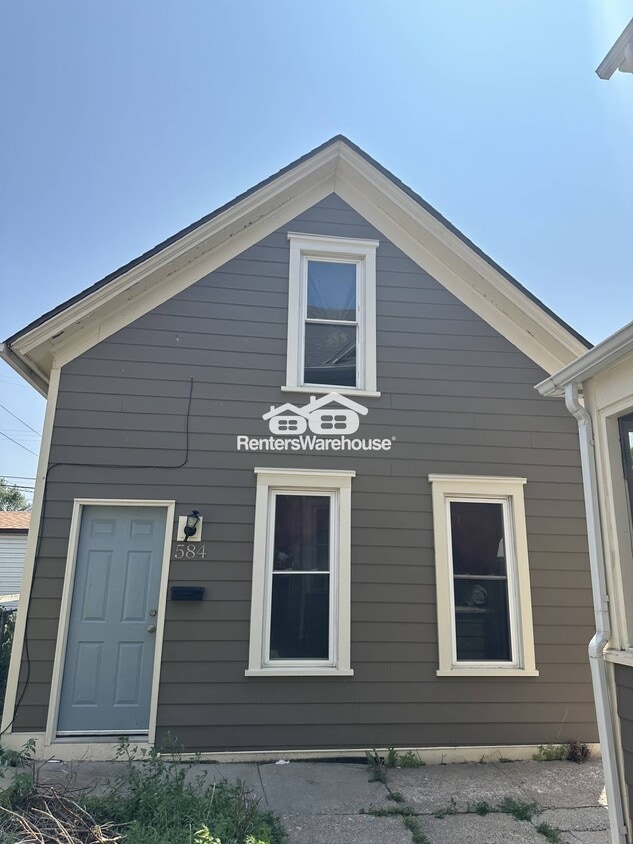 Primary Photo - 584 Edmund Ave W