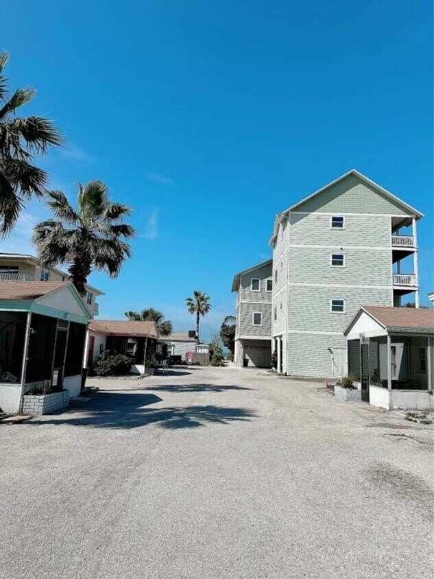 Primary Photo - Beach Cottage Studio