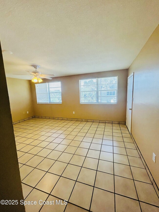 Foto del edificio - 8401 N Atlantic Ave