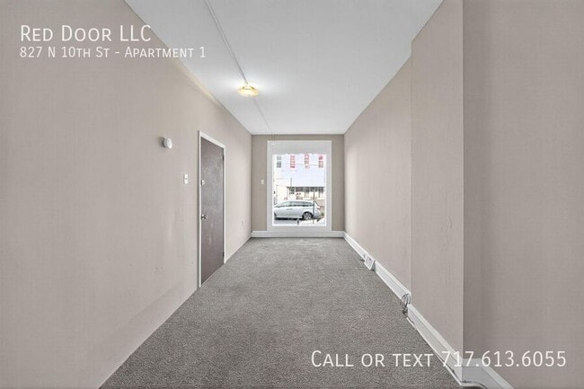 Building Photo - 827 N 10th St