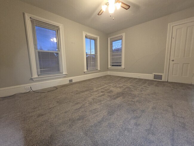 Foto del edificio - 709 Franklin St